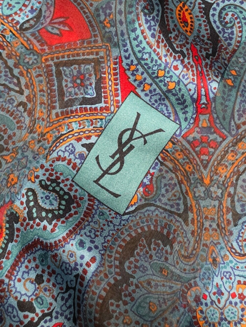 YVES SAINT LAURENT SCARF - Picture 3 of 15